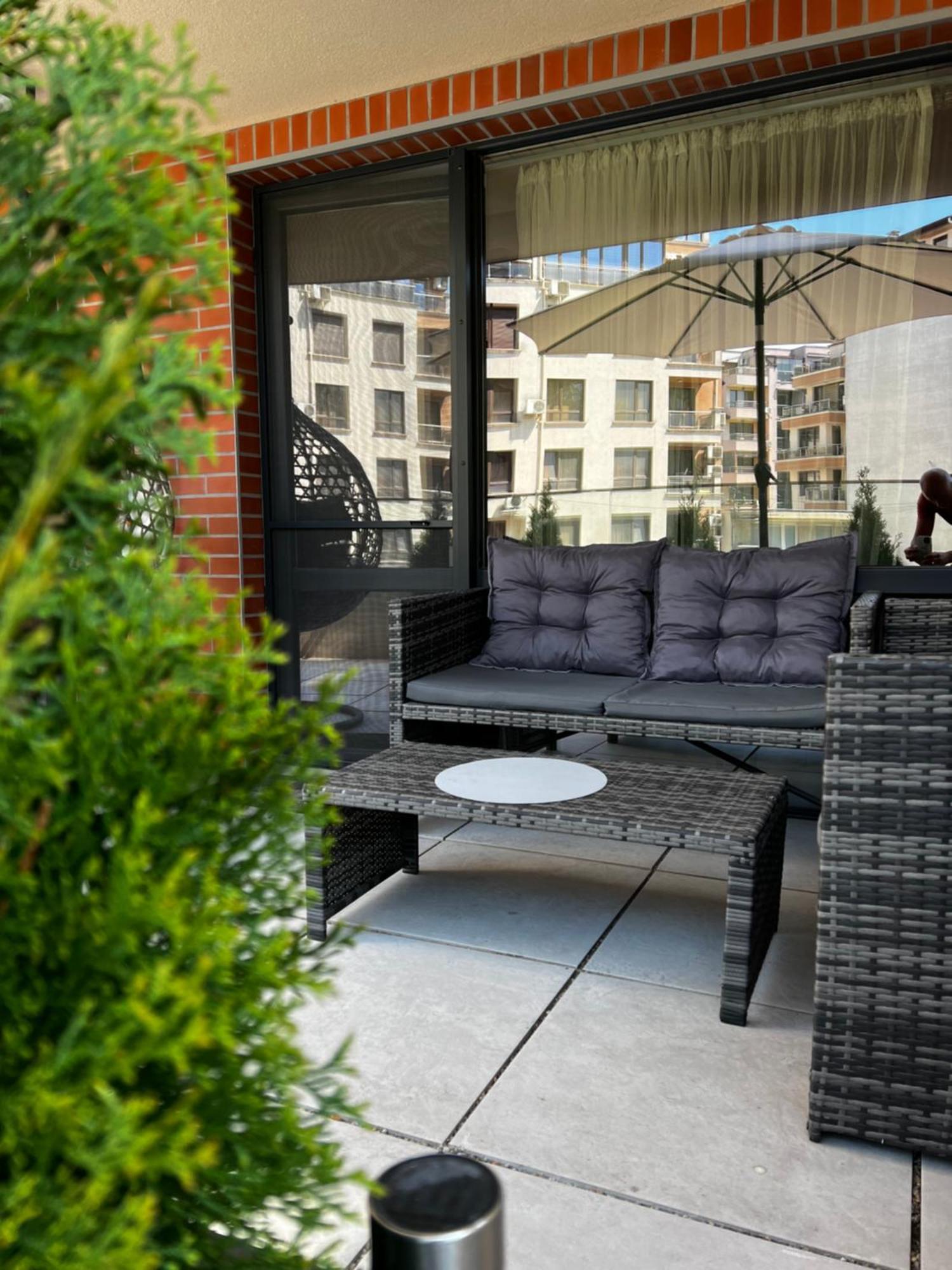 A-Brilliant, New! Spacious & Modern Apartment In Varna Whit Garage Eksteriør bilde